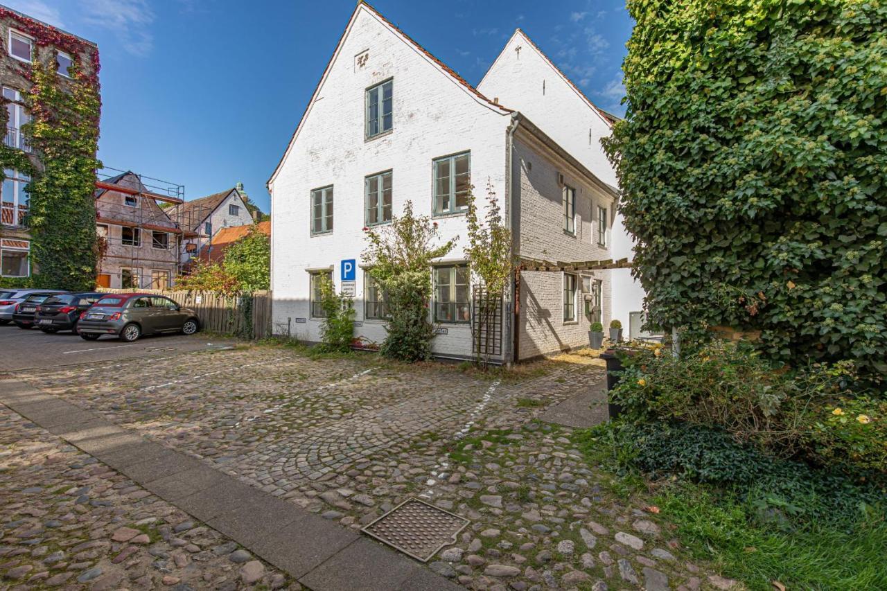 Fewo1846 - Hugo Eckener - Komfortable Maisonette-Wohnung Mit 2 Schlafzimmern Im Stadtzentrum Flensburg Exteriör bild